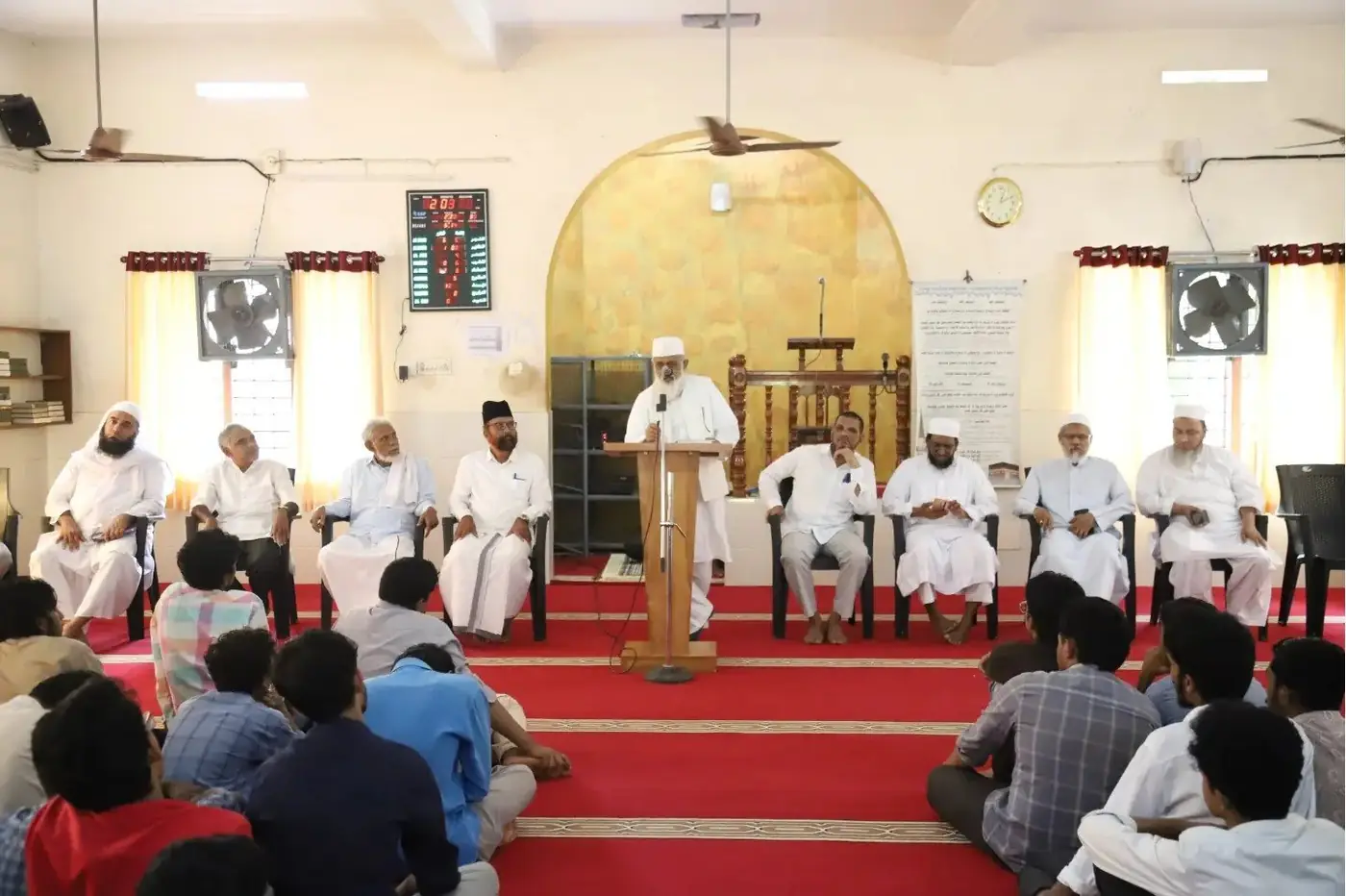 مسجد میں خطاب