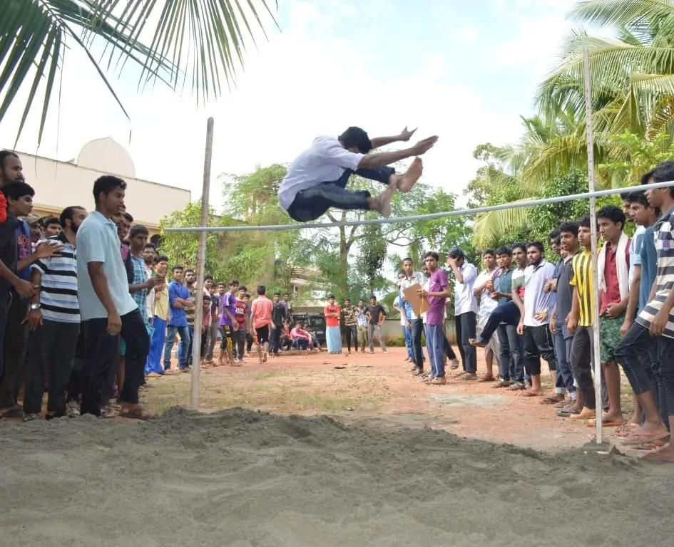 കായിക ദിനത്തിലെ ഹൈജമ്പ്